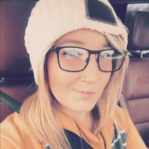 Meet your Posher, Kayla